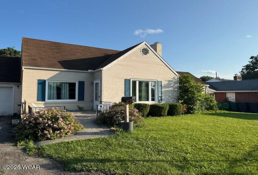 1919 HIllcrest Drive, Lima, Ohio, 2 Bedrooms Bedrooms, ,1 BathroomBathrooms,Residential,For Sale,HIllcrest,307491