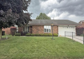 612 Westview Drive, Piqua, Ohio 45356, 2 Bedrooms Bedrooms, ,2 BathroomsBathrooms,Residential,For Sale,Westview,1039630