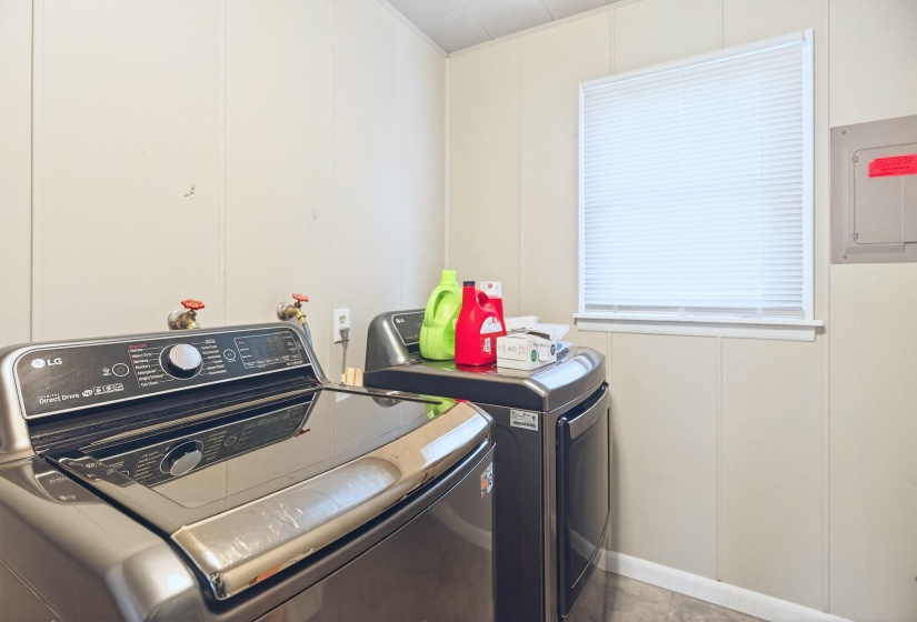 510 Wilson, Sidney-25