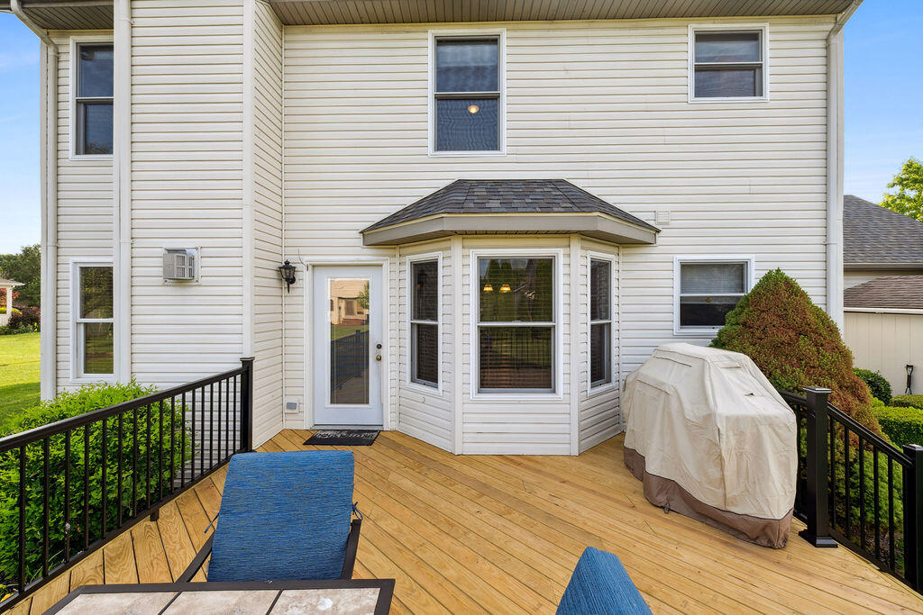 565 Brookmeade Court, Troy, Ohio 45373