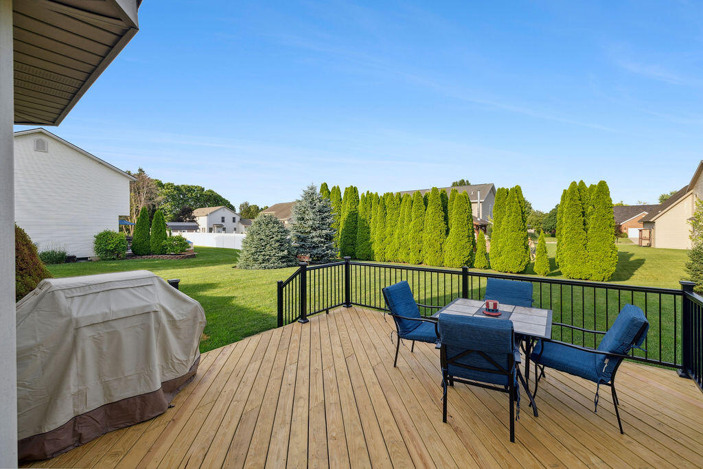 565 Brookmeade Court, Troy, Ohio 45373