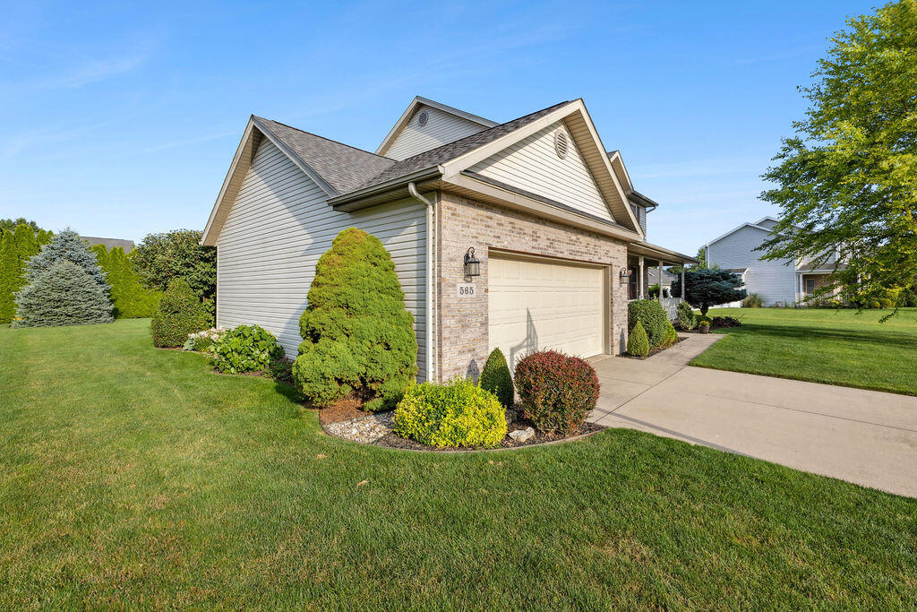 565 Brookmeade Court, Troy, Ohio 45373