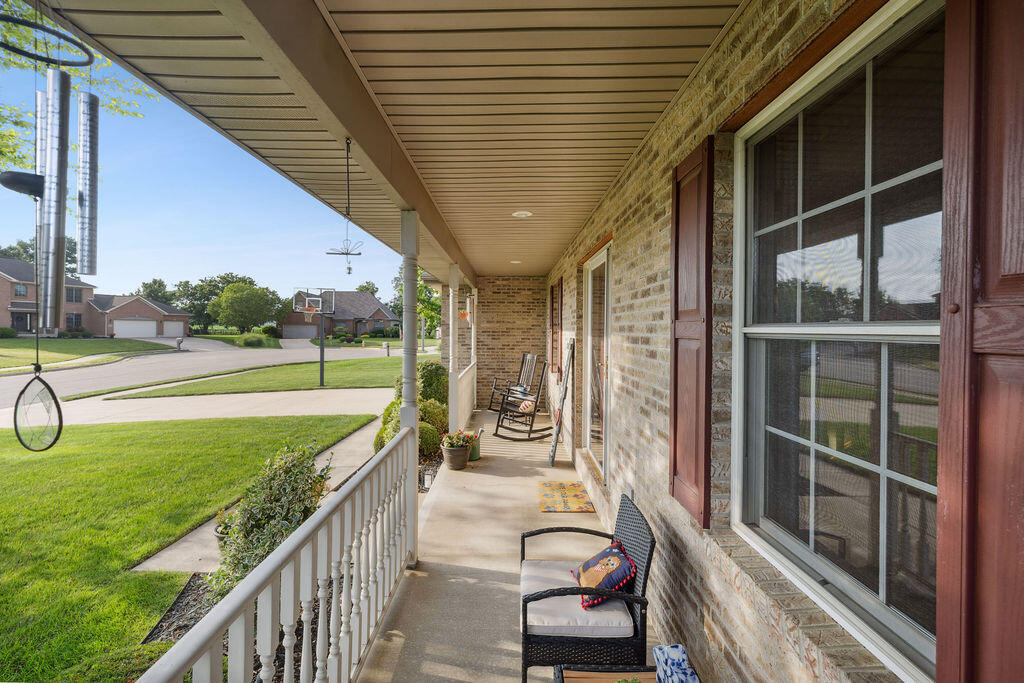 565 Brookmeade Court, Troy, Ohio 45373