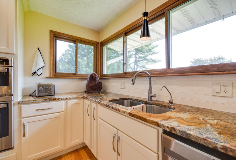 27-web-or-mls-3931-e-enon-rd