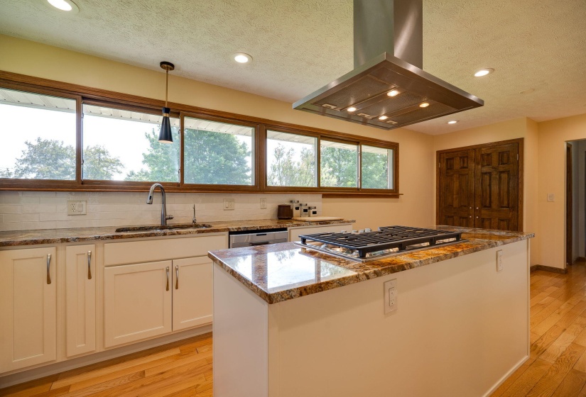 30-web-or-mls-3931-e-enon-rd