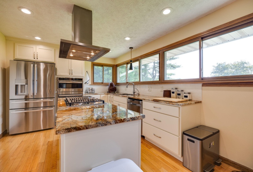 24-web-or-mls-3931-e-enon-rd