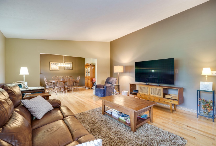 18-web-or-mls-3931-e-enon-rd