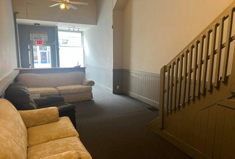 121 S Springfield