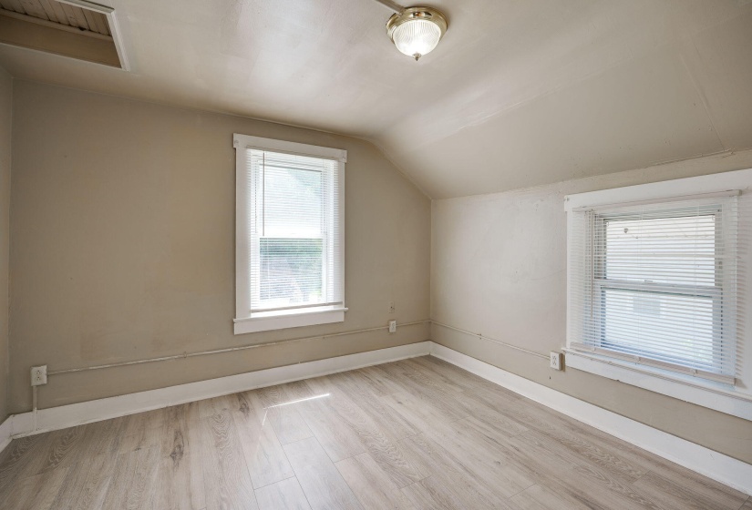 27-web-or-mls-14-seever-st