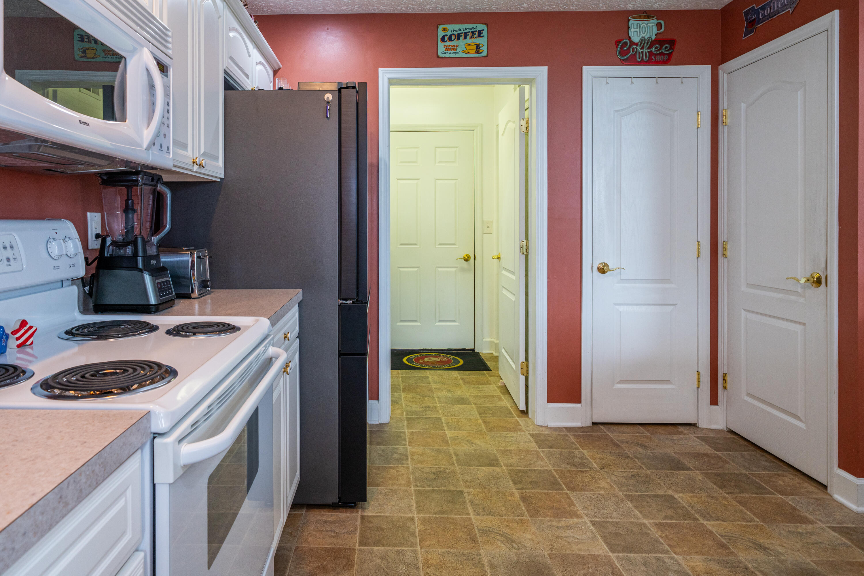 6991 Salon Circle, Huber Heights, Ohio 45424