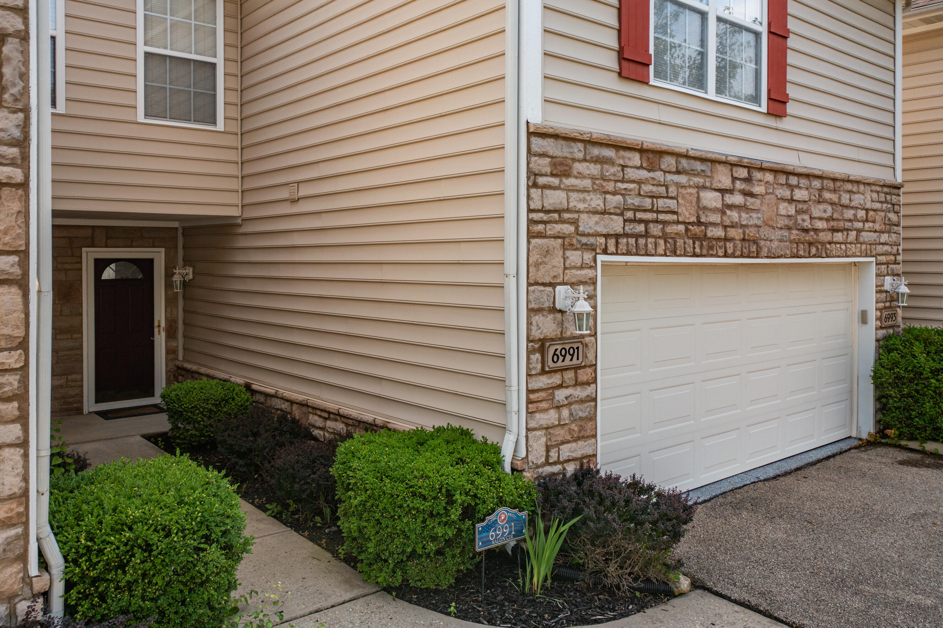 6991 Salon Circle, Huber Heights, Ohio 45424