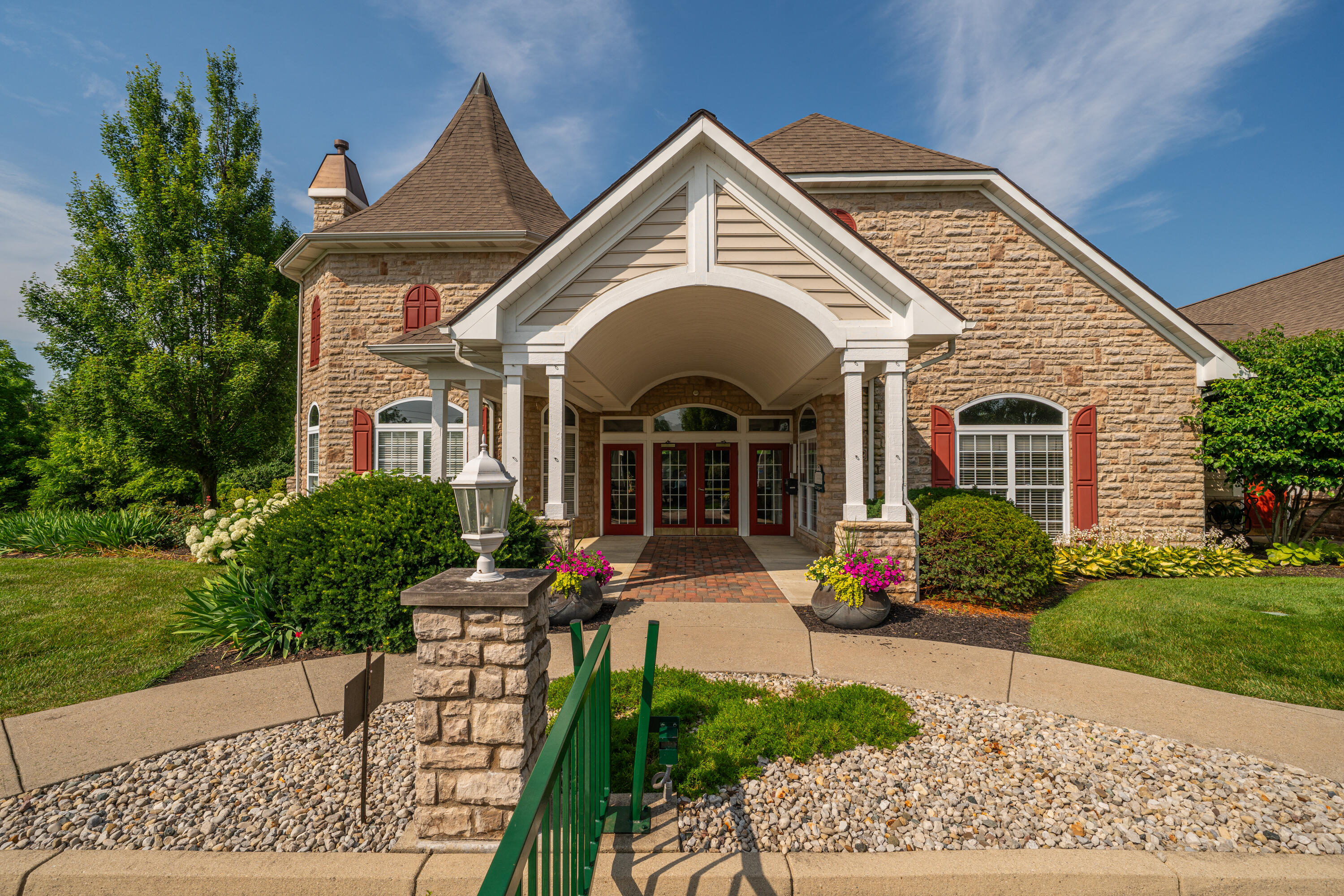 6991 Salon Circle, Huber Heights, Ohio 45424