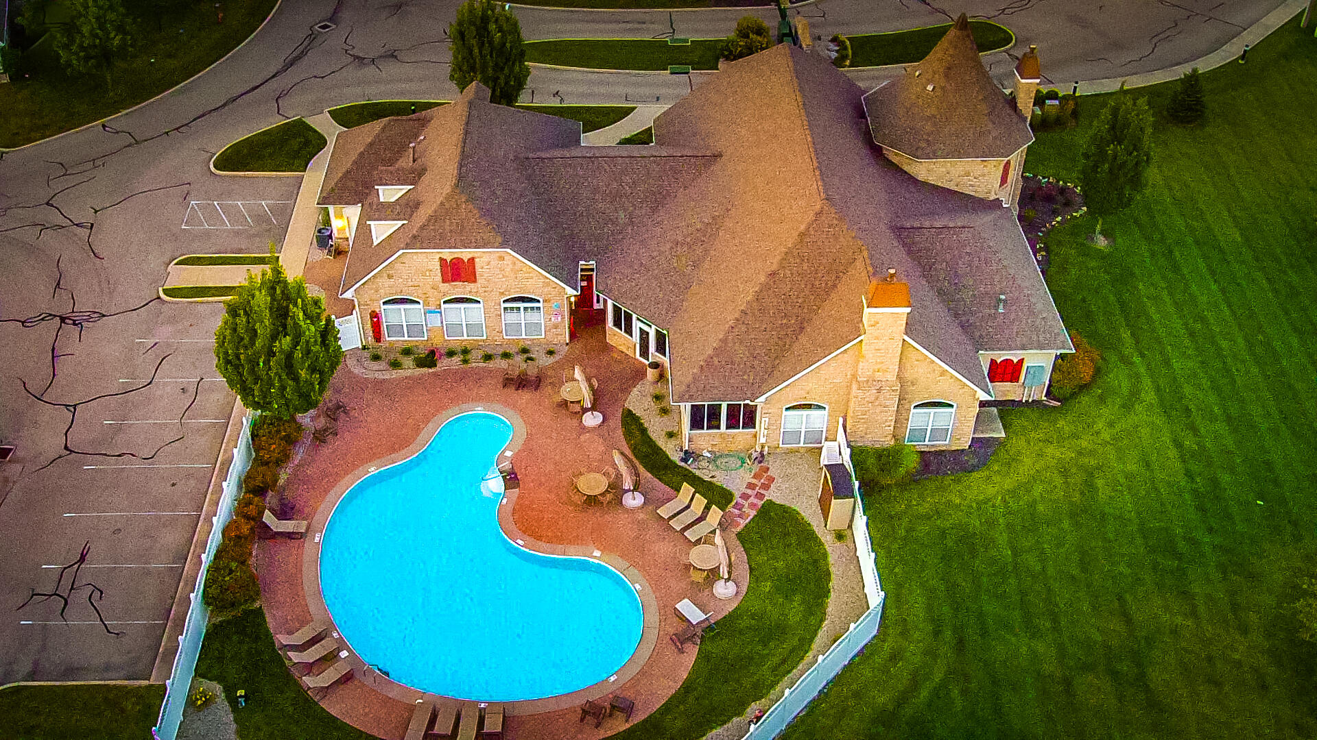 6991 Salon Circle, Huber Heights, Ohio 45424