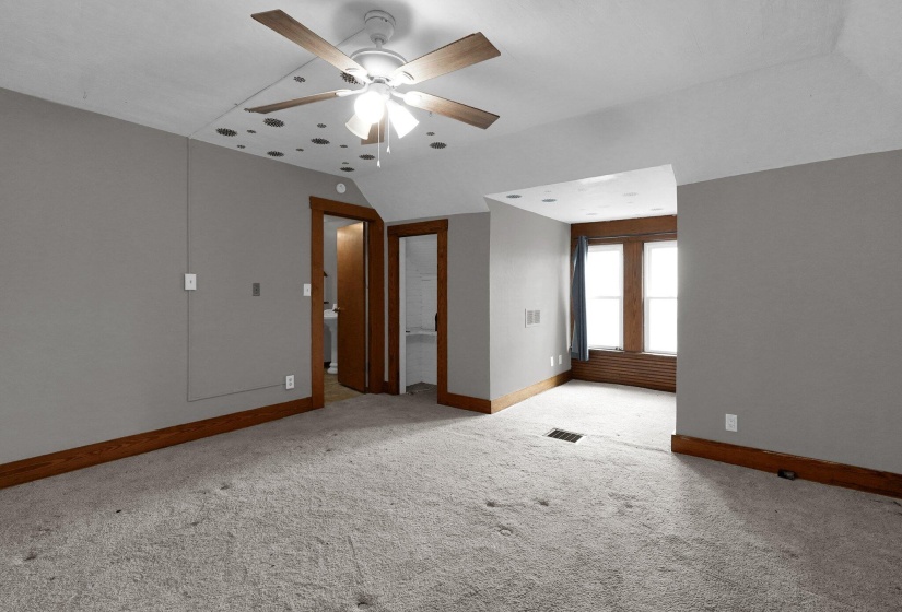 20-web-or-mls-125-w-mound-st