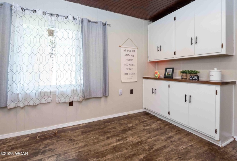 327 Jackson Street, Bluffton, Ohio, 4 Bedrooms Bedrooms, ,2 BathroomsBathrooms,Residential,For Sale,Jackson,307527