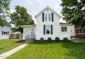 327 Jackson Street, Bluffton, Ohio, 4 Bedrooms Bedrooms, ,2 BathroomsBathrooms,Residential,For Sale,Jackson,307527