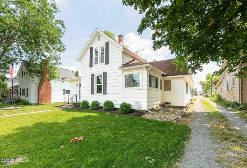 327 Jackson Street, Bluffton, Ohio, 4 Bedrooms Bedrooms, ,2 BathroomsBathrooms,Residential,For Sale,Jackson,307527