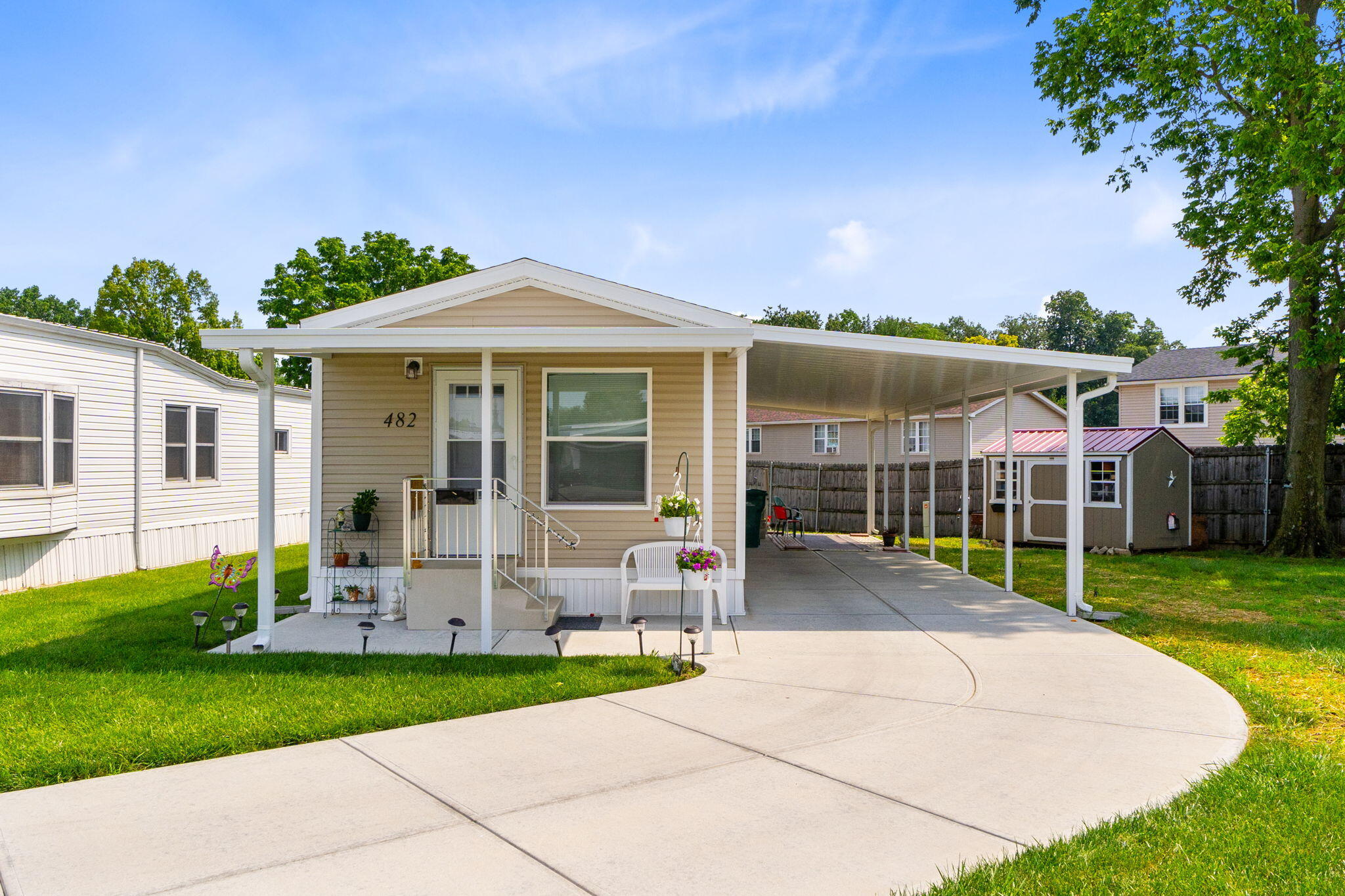 482 Oak Lawn Drive, Fairborn, Ohio 45324