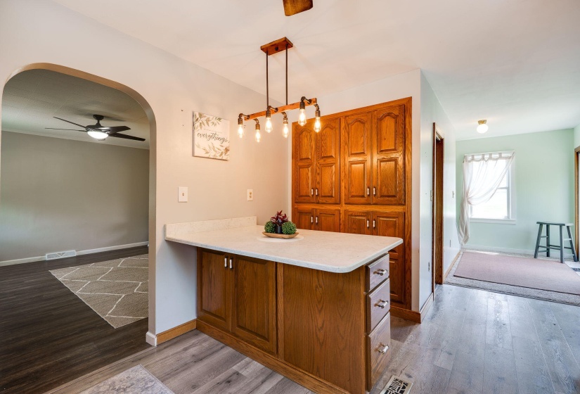 16-web-or-mls-4403-clayton-rd