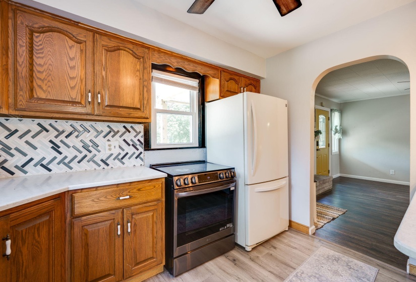 17-web-or-mls-4403-clayton-rd