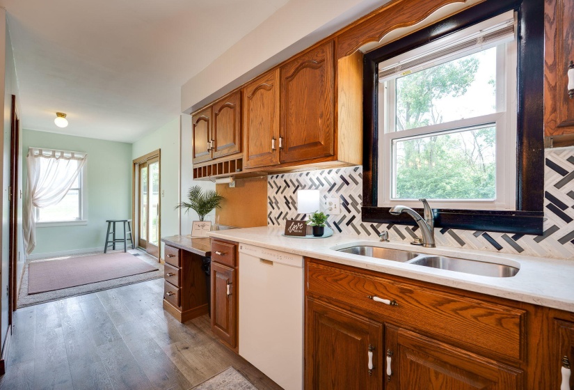 22-web-or-mls-4403-clayton-rd