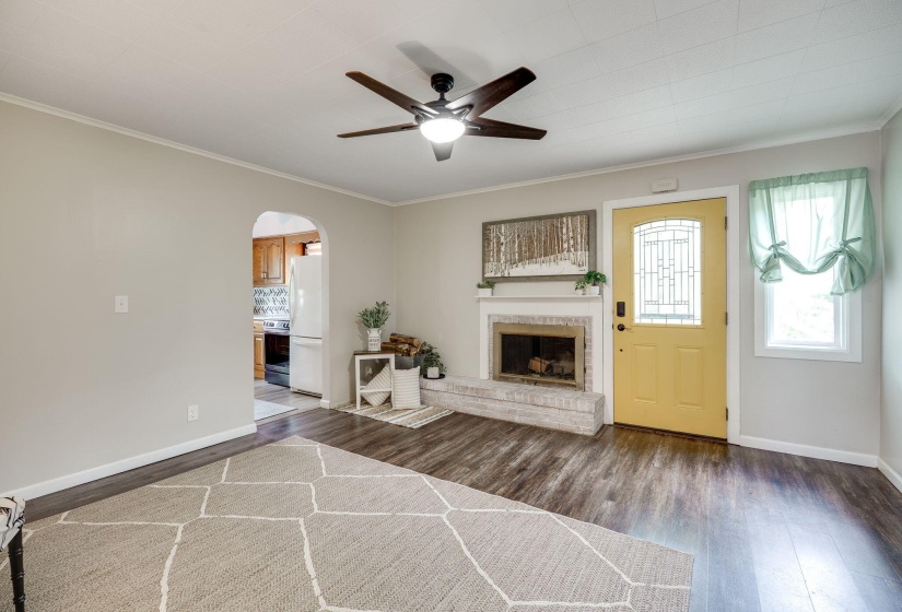 9-web-or-mls-4403-clayton-rd