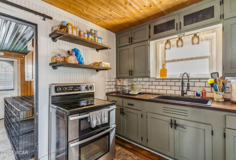 408 Vine Street, Kenton, Ohio, 2 Bedrooms Bedrooms, ,1 BathroomBathrooms,Residential,For Sale,Vine,307544
