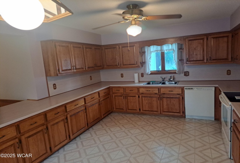638 4th Street, Delphos, Ohio, 3 Bedrooms Bedrooms, ,1 BathroomBathrooms,Residential,For Sale,4th,307548