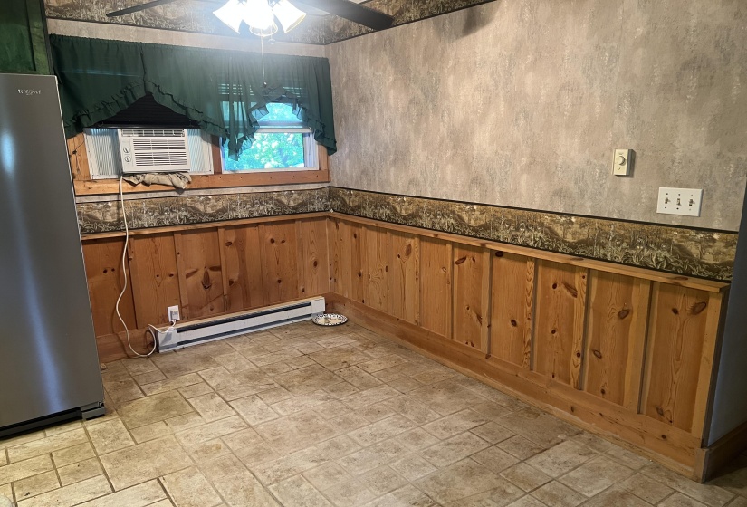Kitchen/Dining Area