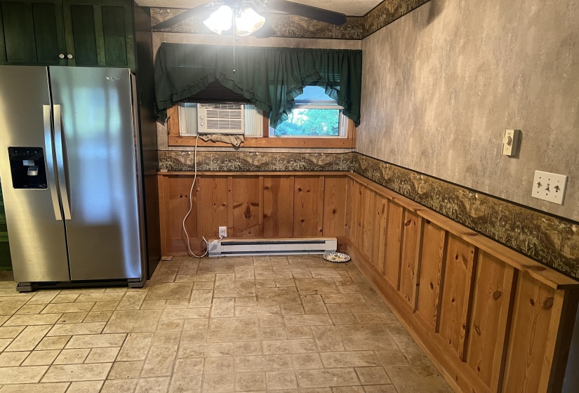 Kitchen/Dining Area