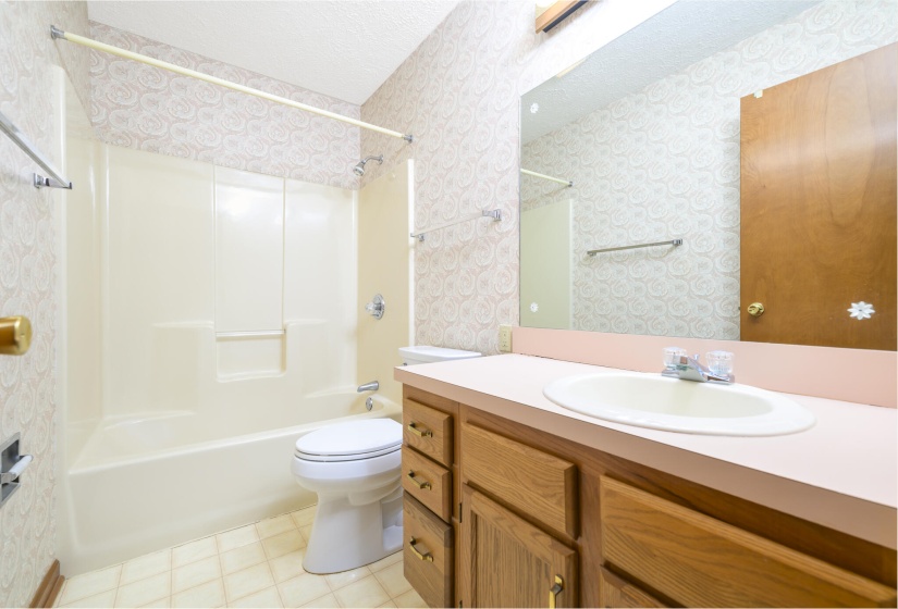 910 Hilltop-15