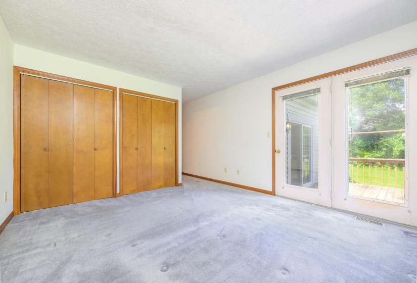 910 Hilltop-16