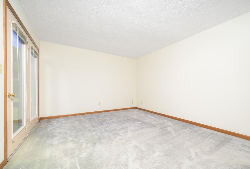 910 Hilltop-17