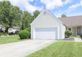 910 Hilltop Drive, Bellefontaine, Ohio 43311, 2 Bedrooms Bedrooms, ,2 BathroomsBathrooms,Residential,For Sale,Hilltop,1039774