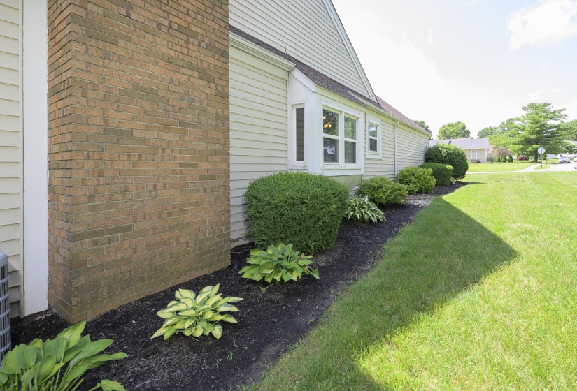 910 Hilltop-26