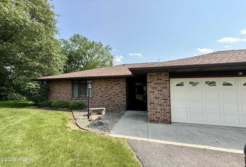 38 La Plas Drive, Findlay, Ohio, 2 Bedrooms Bedrooms, ,2 BathroomsBathrooms,Residential,For Sale,La Plas,307328