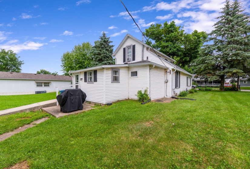 1236 S Detroit Street (Exterior)-15