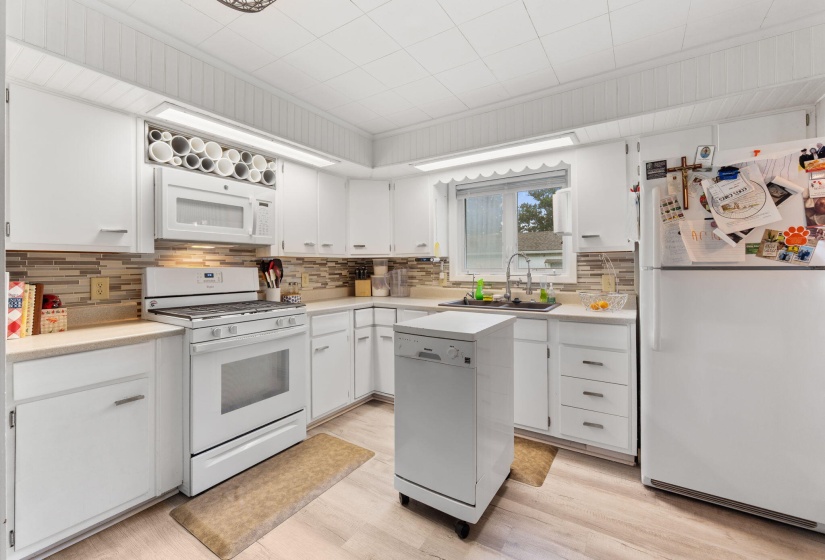 1236 S Detroit Street (Interior)-13
