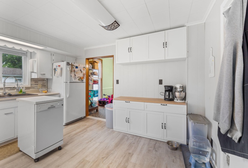 1236 S Detroit Street (Interior)-16