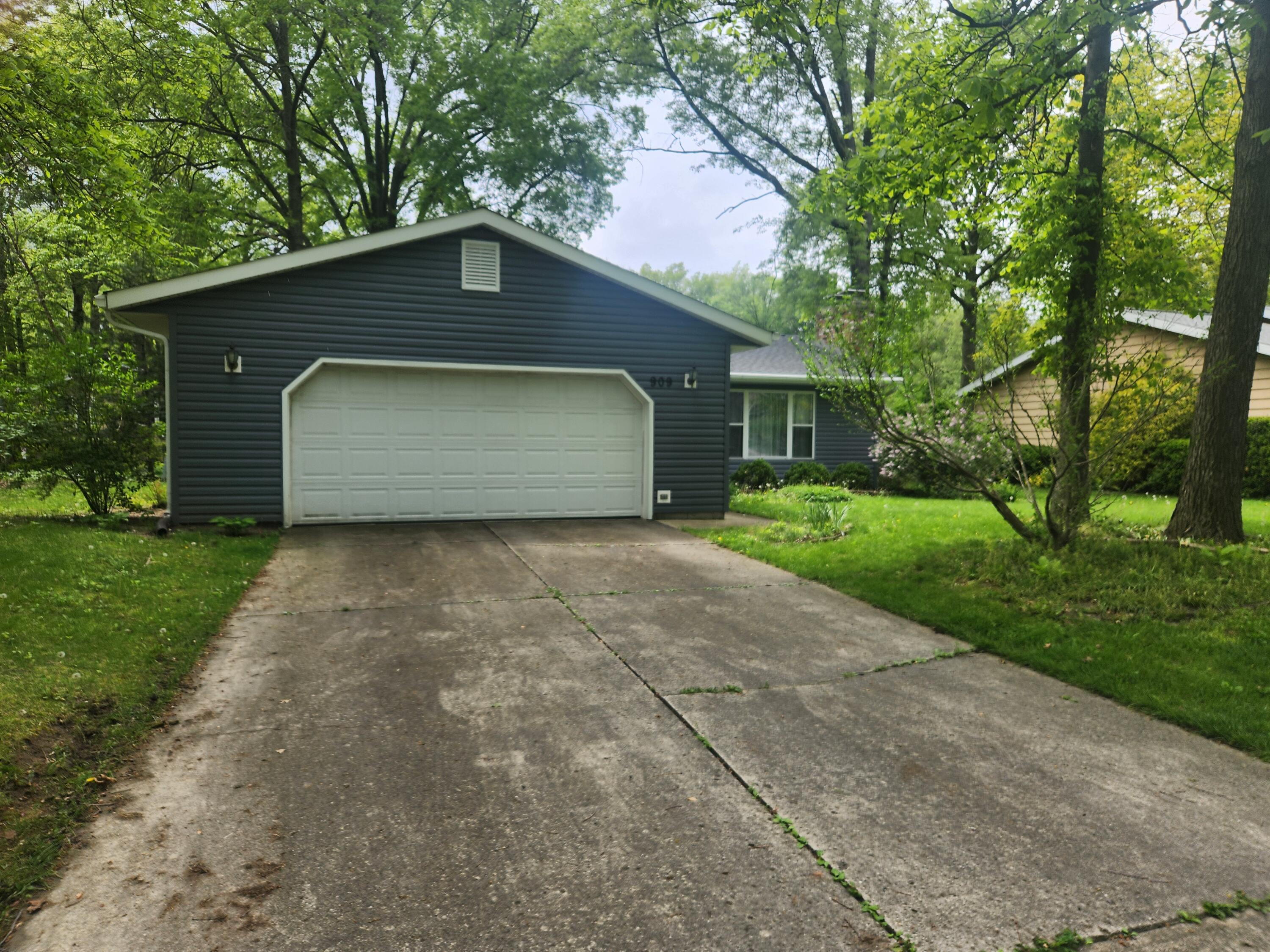 909 Magnolia Street, Saint Marys, Ohio 45885