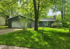 909 Magnolia Street, Saint Marys, Ohio 45885, 4 Bedrooms Bedrooms, ,1 BathroomBathrooms,Residential,For Sale,Magnolia,1038687