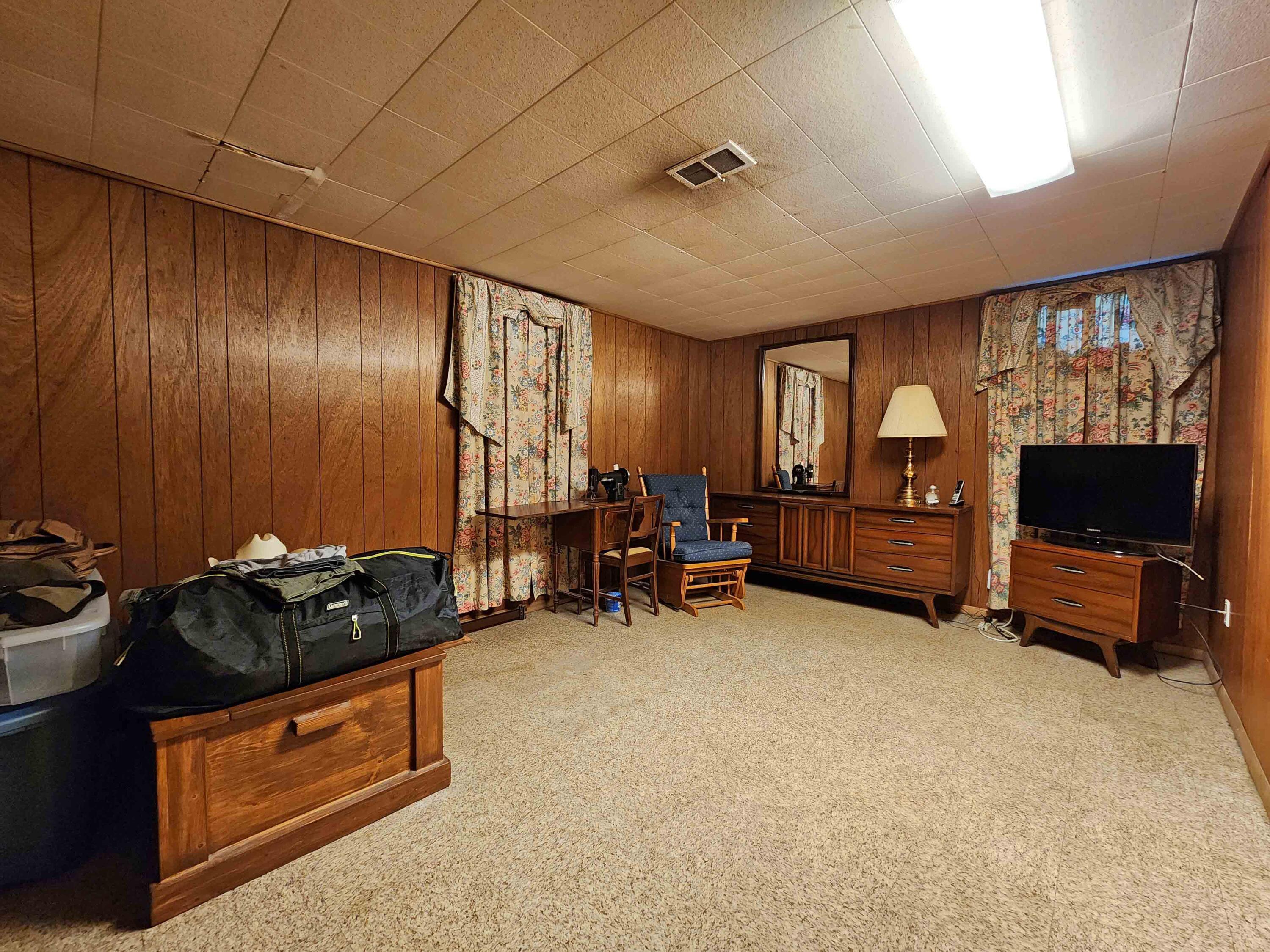 851 County Line Road, Springfield, Ohio 45502