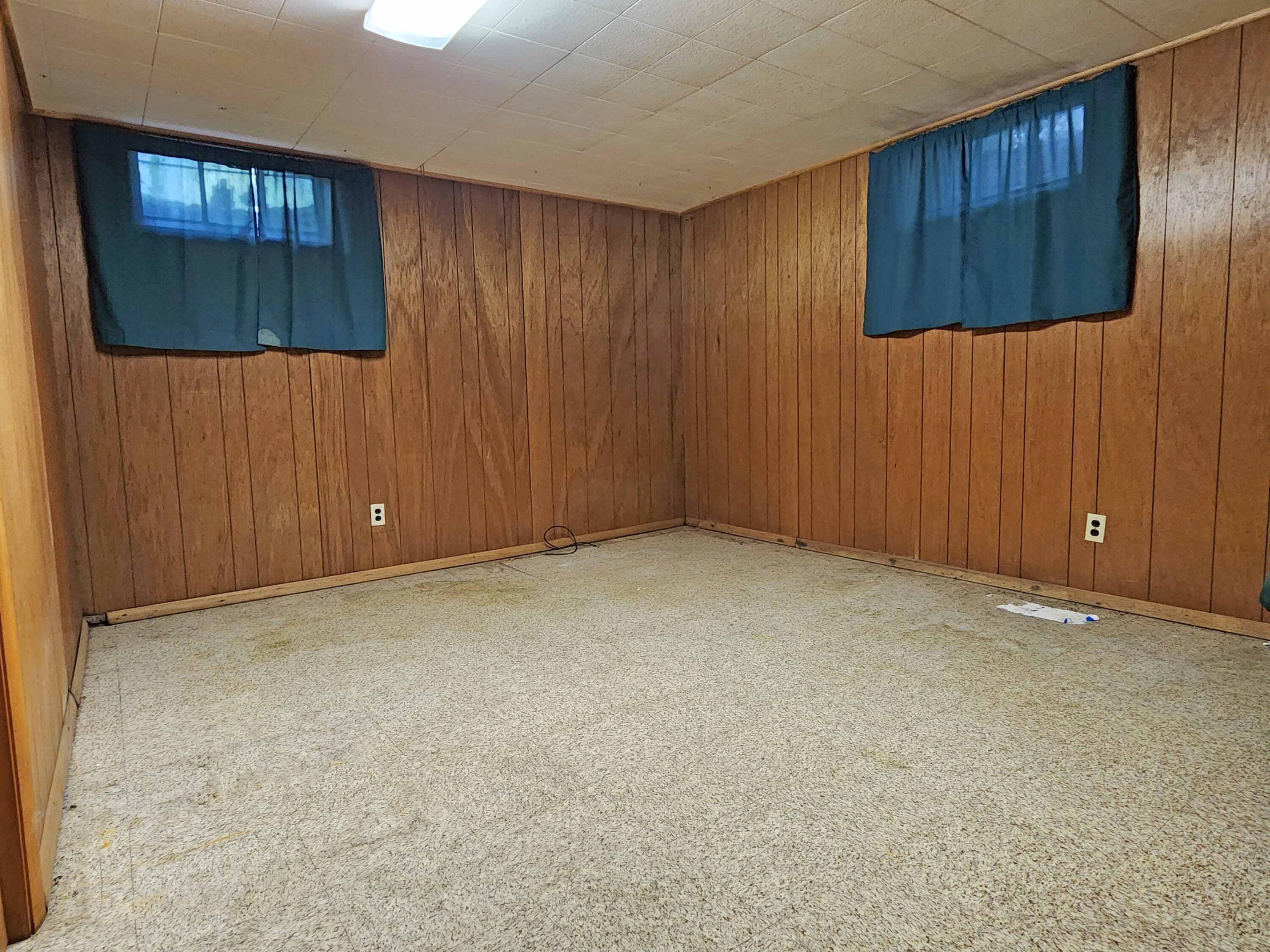 851 County Line Road, Springfield, Ohio 45502