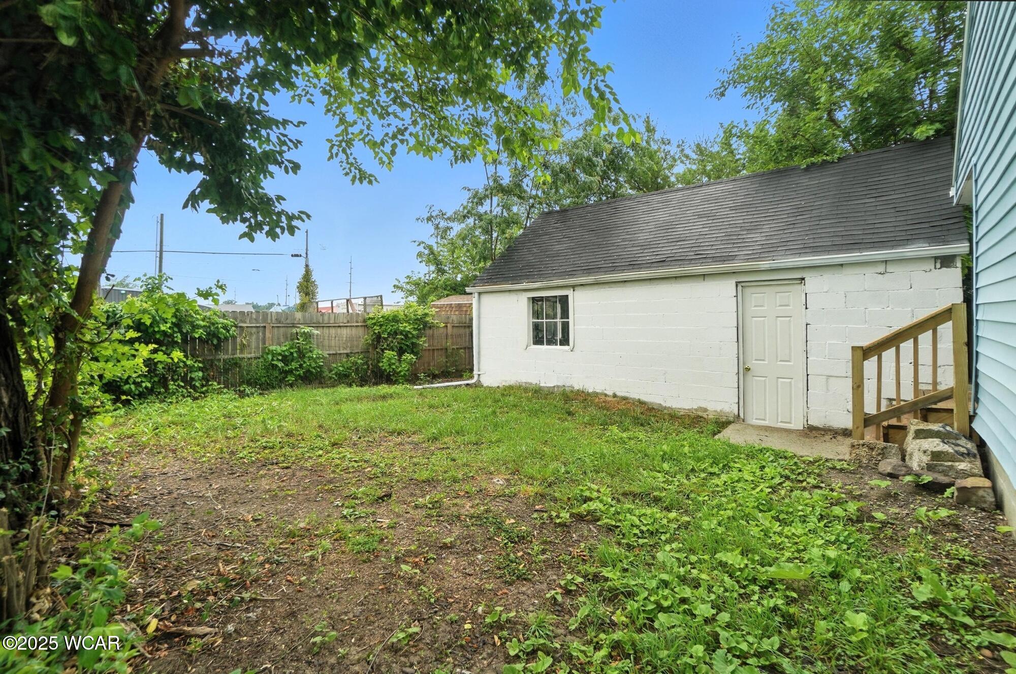 906 Daniels Avenue, Lima, Ohio
