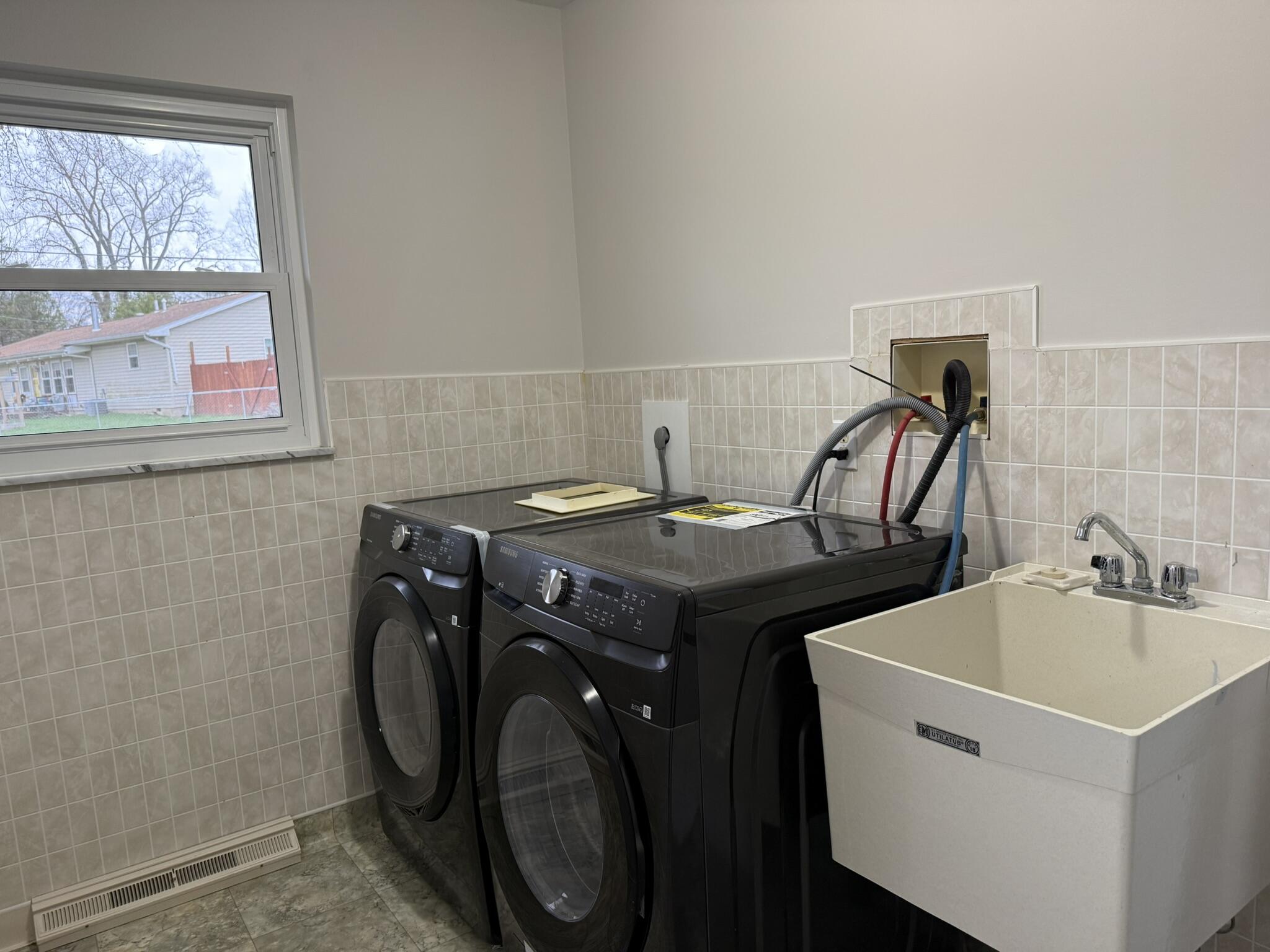 2408 Balsam Drive, Springfield, Ohio 45503