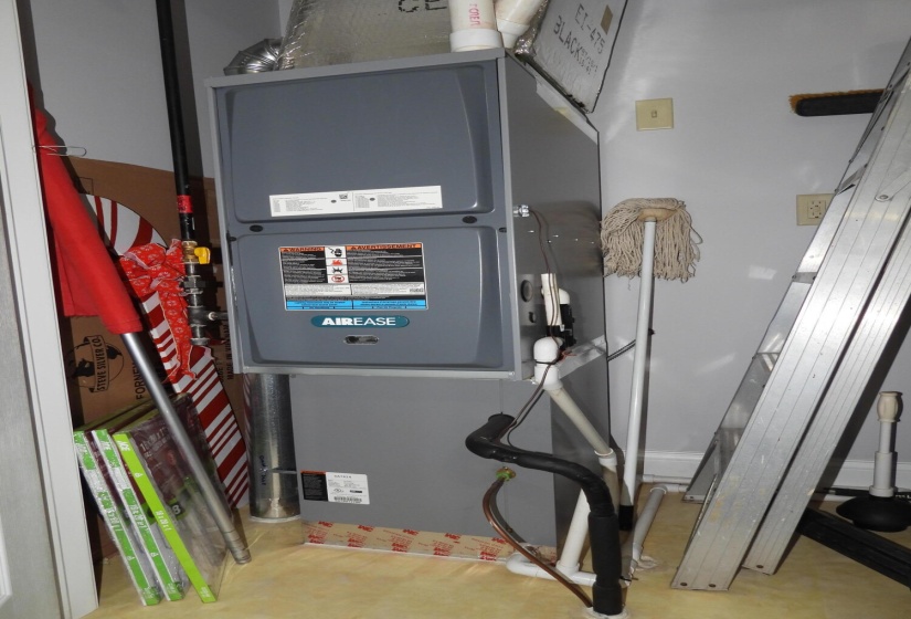 Furnace/Mechanical Room/Garage