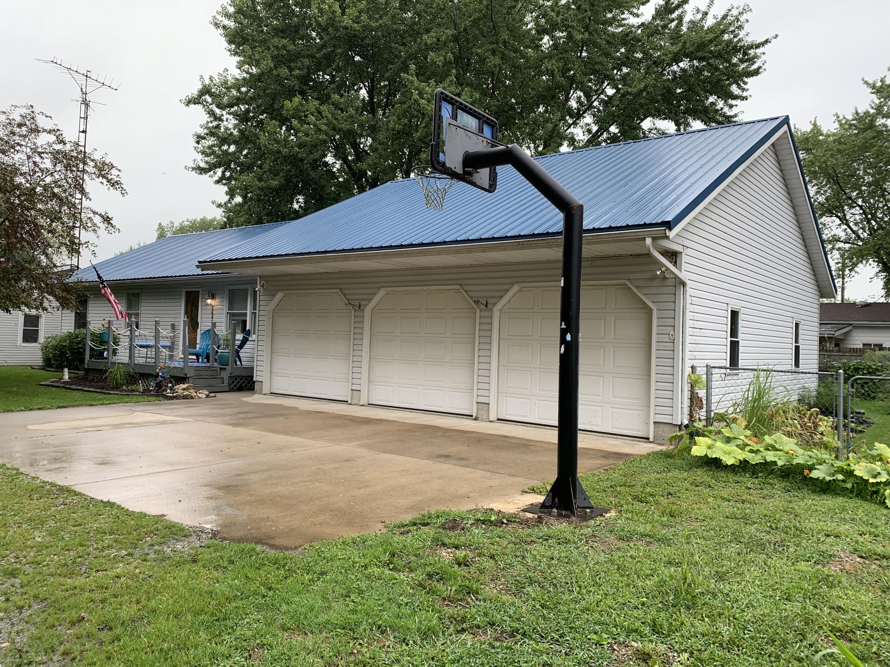 6645 Oak Drive, Celina, Ohio 45822