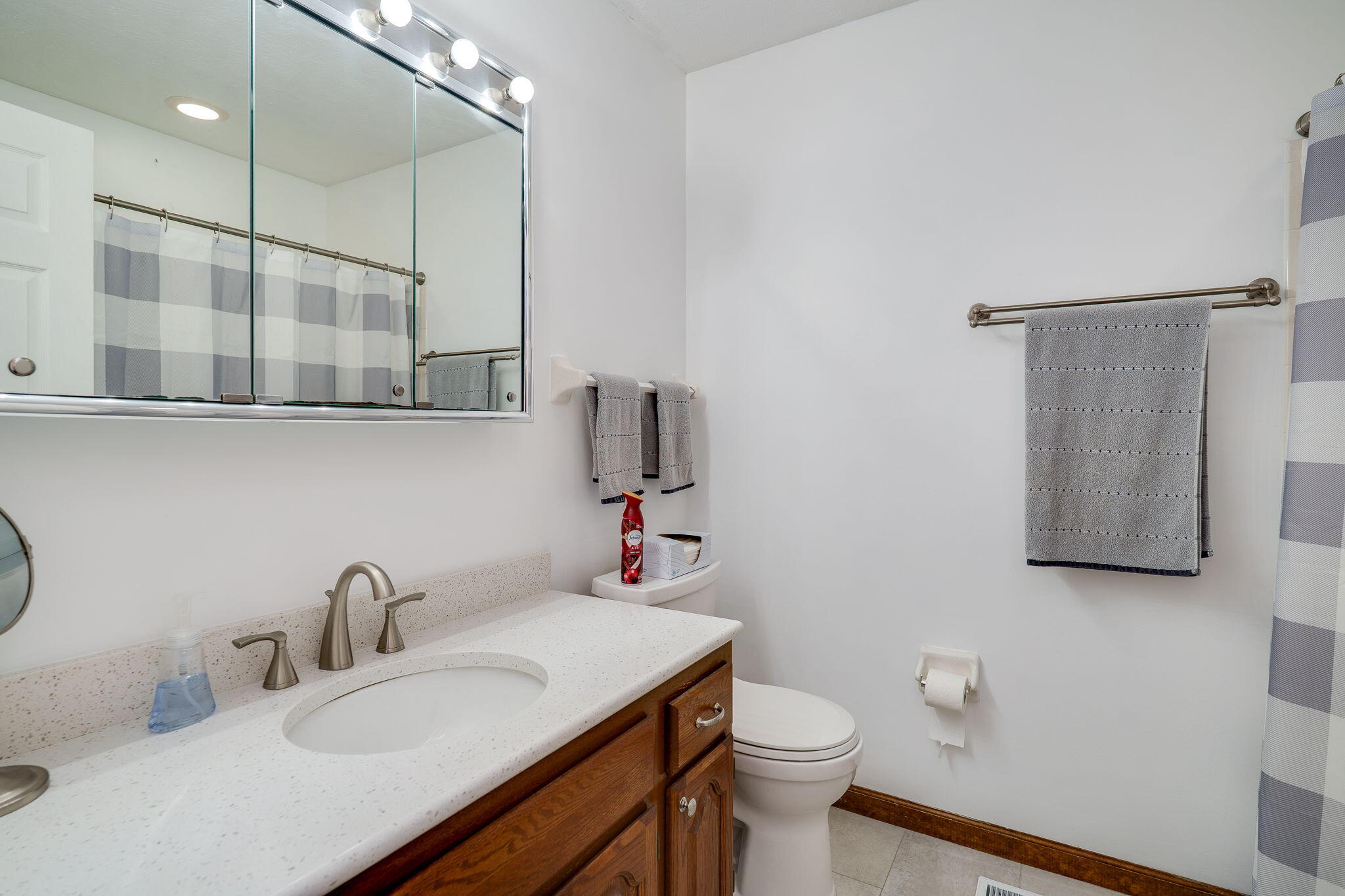 1911 Wedgewood Circle, Springfield, Ohio 45503