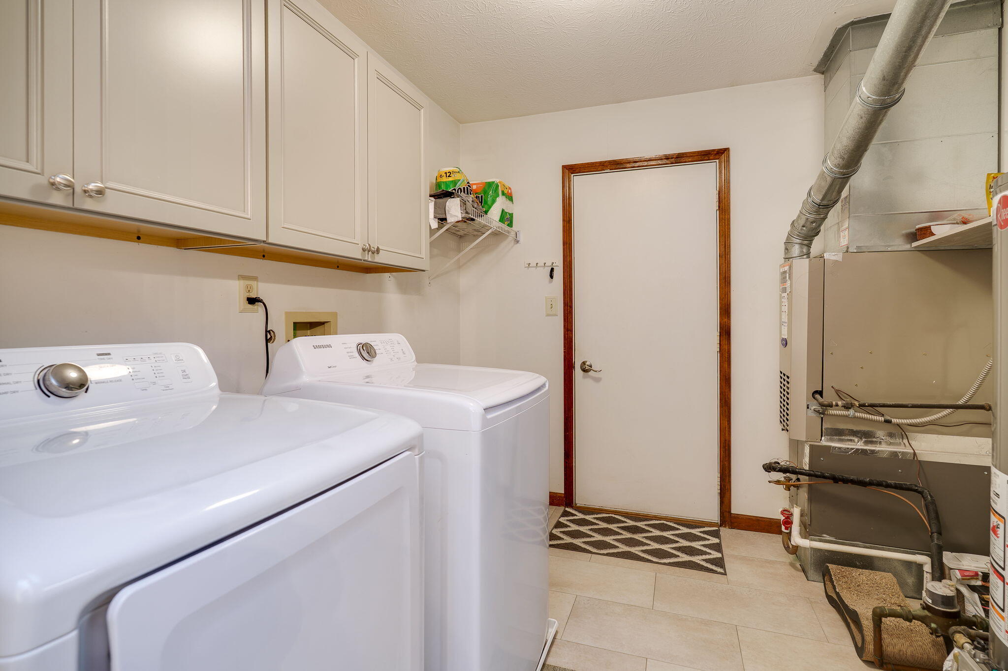 1911 Wedgewood Circle, Springfield, Ohio 45503