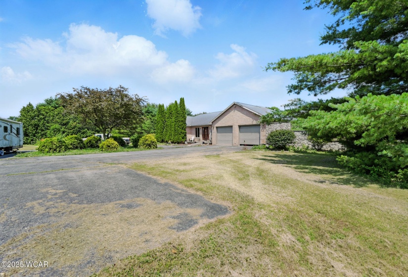 11885 County Road 12, Rawson, Ohio, 3 Bedrooms Bedrooms, ,2 BathroomsBathrooms,Residential,For Sale,County Road 12,307572
